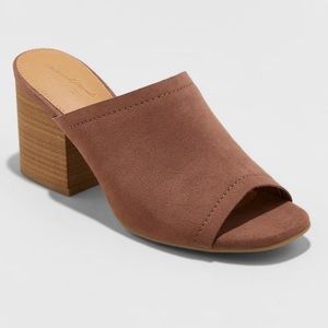 NWT Block heel mules